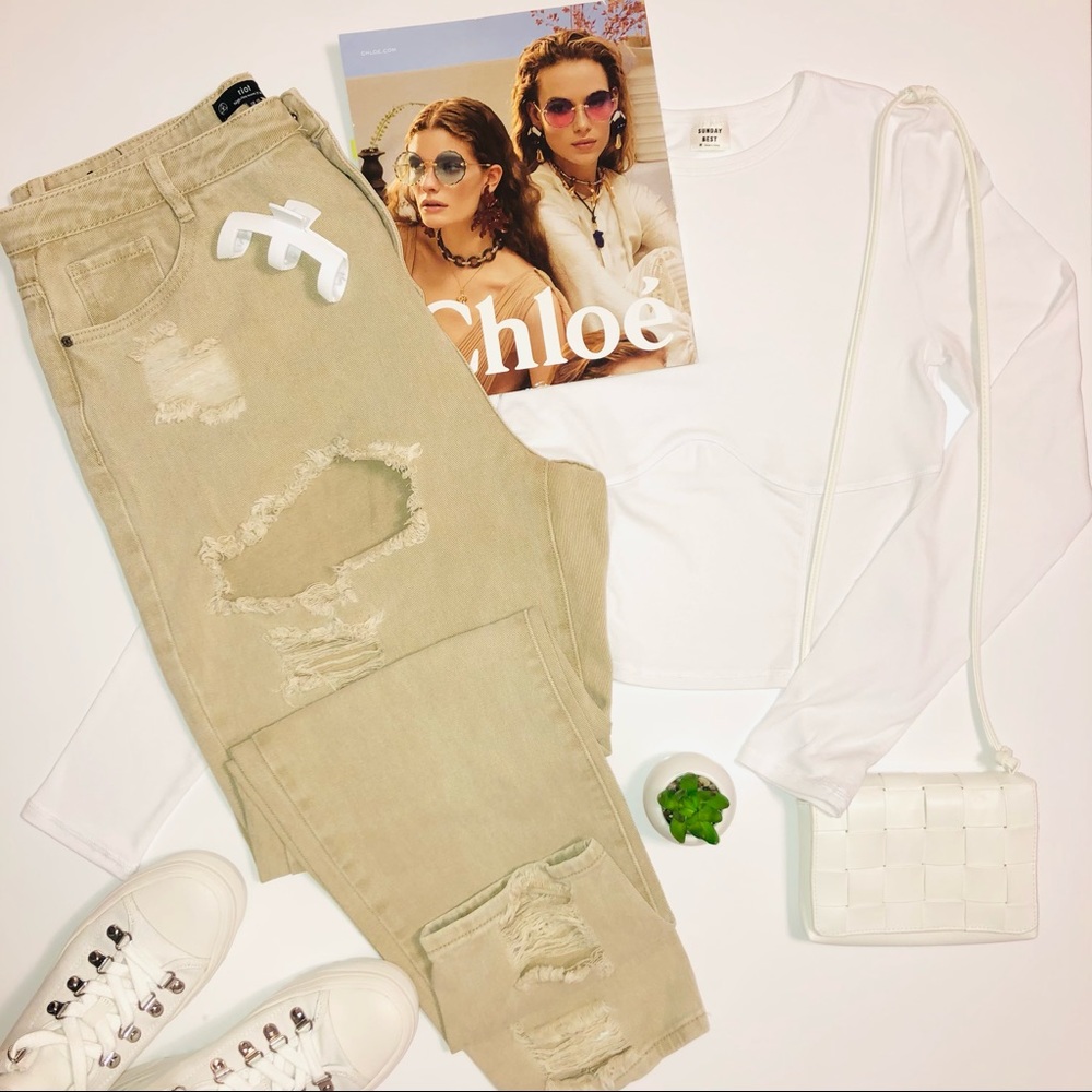 MISSGUIDED Riot Mom Jeans Extreme Ripped Rigid With High Waist - Picture 1 of 4